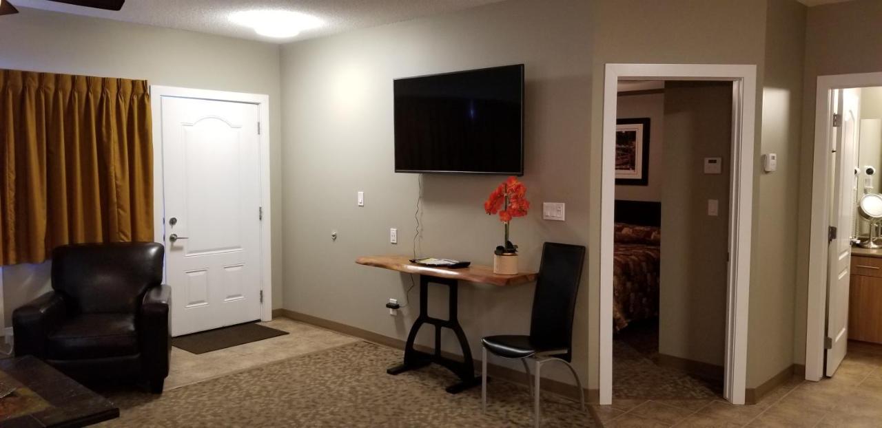 Alberta Beach Inn And Suites Eksteriør bilde