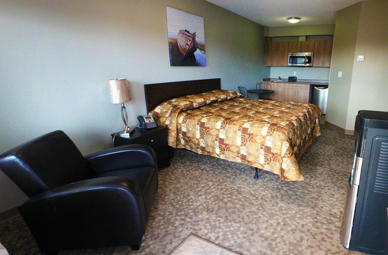 Alberta Beach Inn And Suites Eksteriør bilde