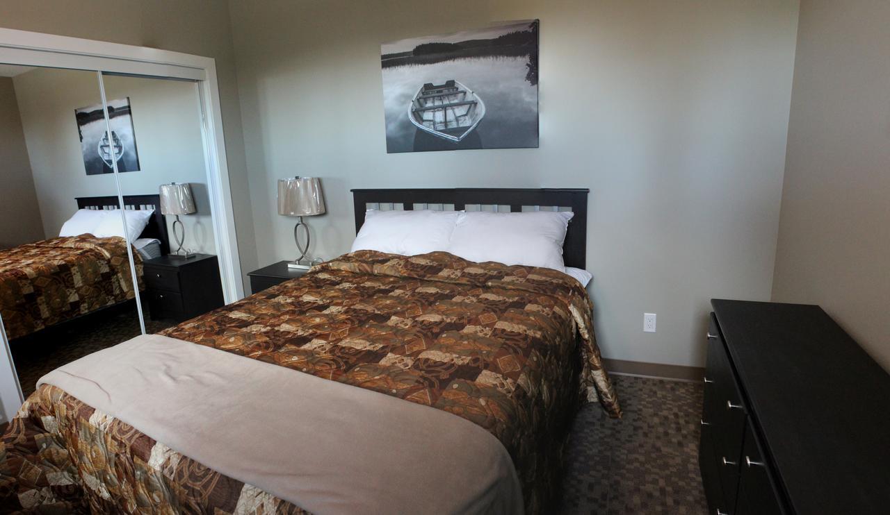 Alberta Beach Inn And Suites Eksteriør bilde